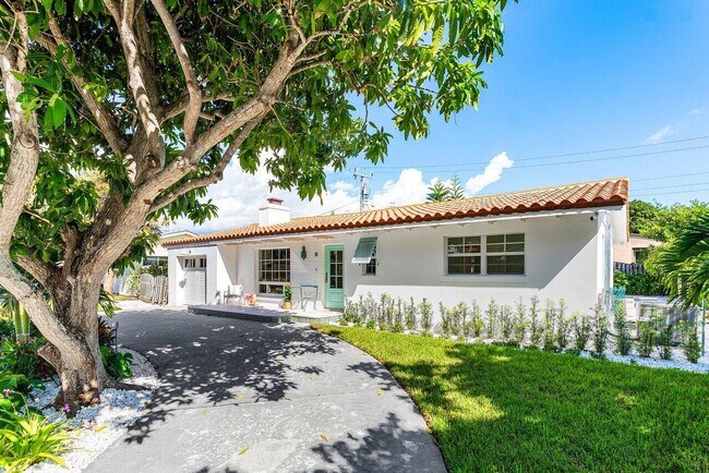 Building Photo - 11 Hersey Dr