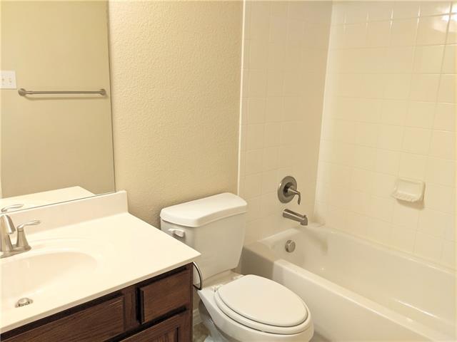 Building Photo - 10321 Cochron Dr