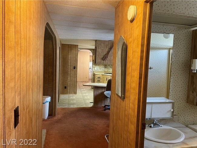 Building Photo - 1402 Coronado Dr