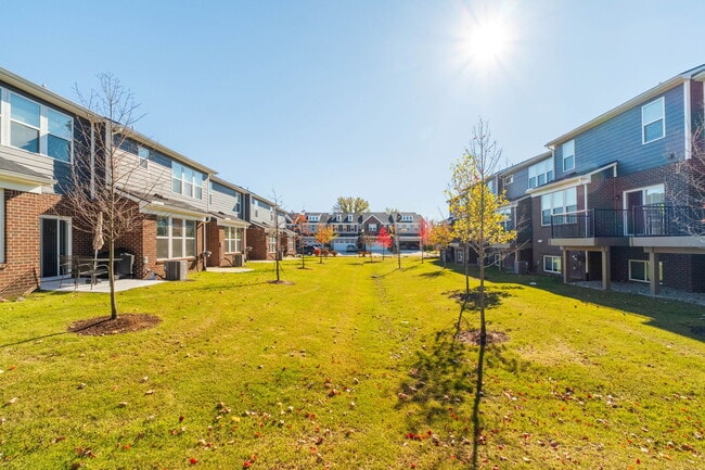 Building Photo - 22521 Woodbridge Ln