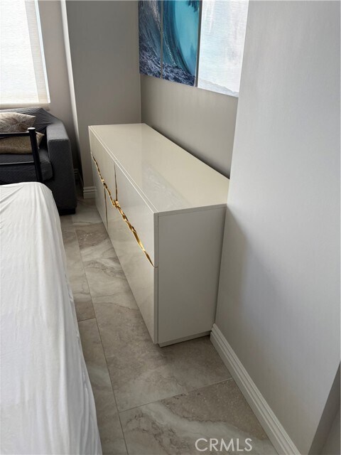 Building Photo - 525 E Seaside Way