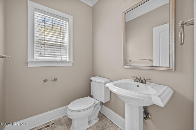 Building Photo - 109 Dunlin Ct