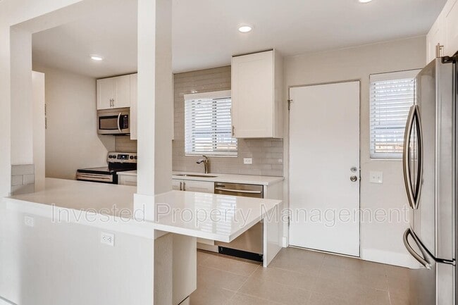 Building Photo - 4247 Shoshone St