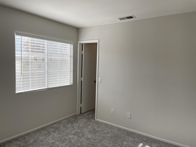 Building Photo - 1167 Innisfree Ct