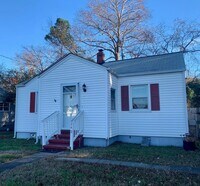 Building Photo - Adorable 2BR/1BA Home Near Norfolk Naval B...
