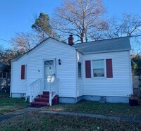 Building Photo - Adorable 2BR/1BA Home Near Norfolk Naval B...