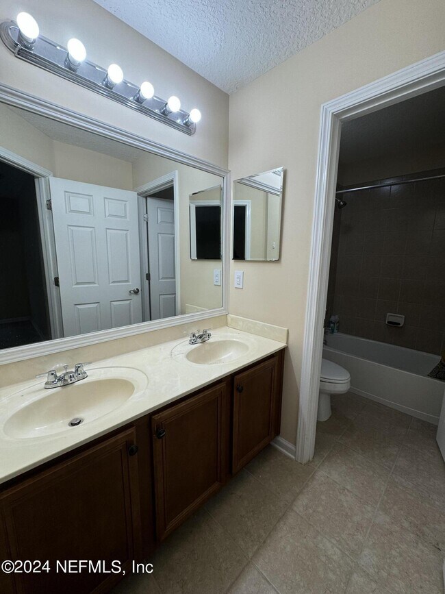 Building Photo - 6424 Huntscott Pl