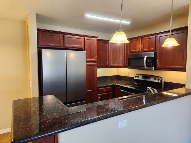 Building Photo - 5252 Balboa Arms Dr