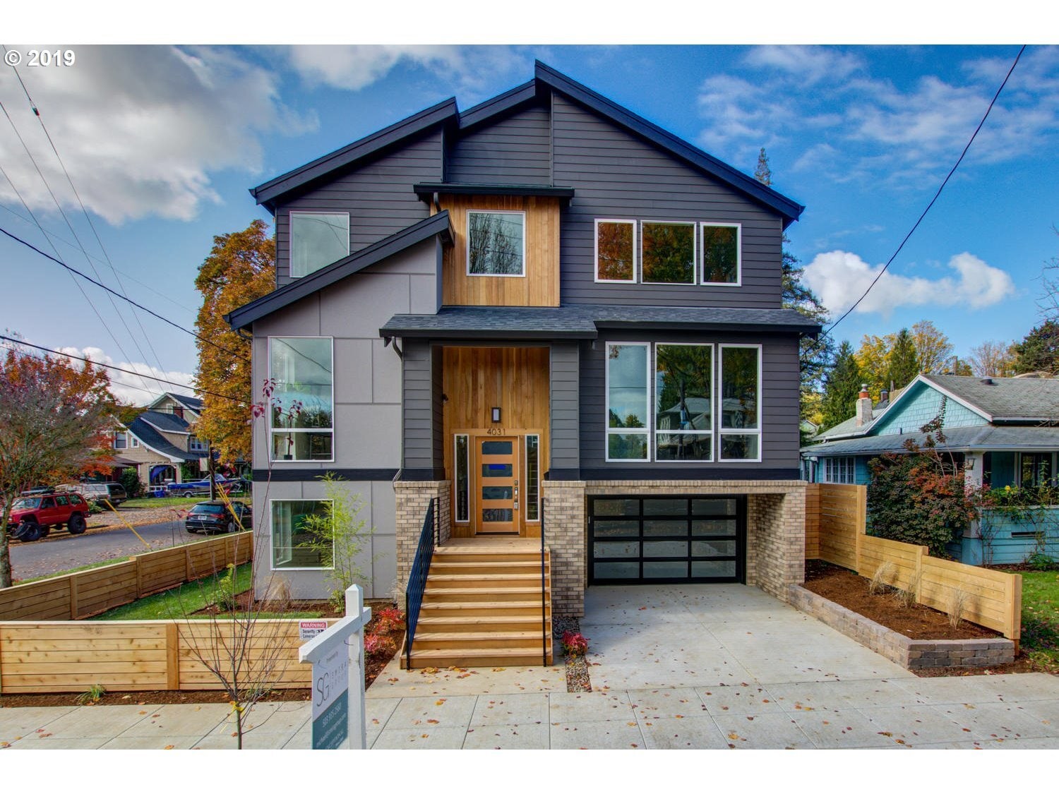 Building Photo - 2873 SE 41st Ave