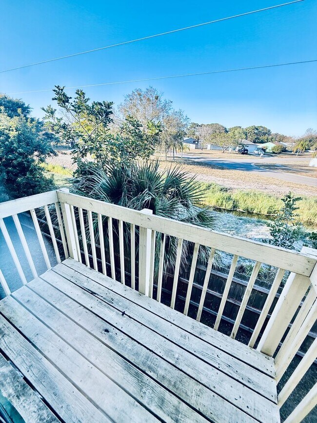 Building Photo - Low-Maintenance 2 Bedroom Condo with Modern Comforts in The Palms Condominium Community