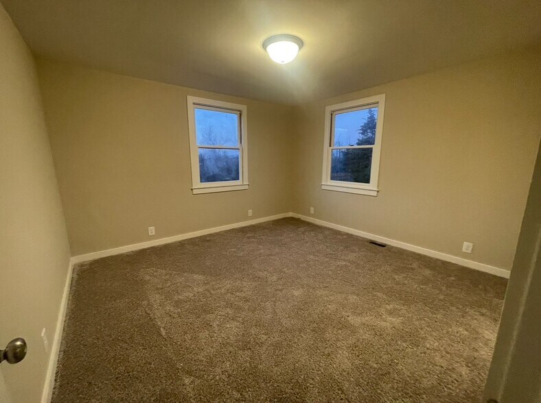 Building Photo - 150 Faulkner Ln