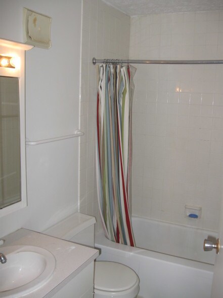 Building Photo - 326D Cortland St