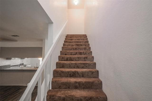 Building Photo - 1034 McKinley St