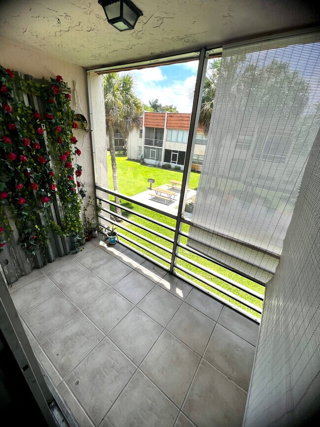 Building Photo - 7610 Stirling Rd