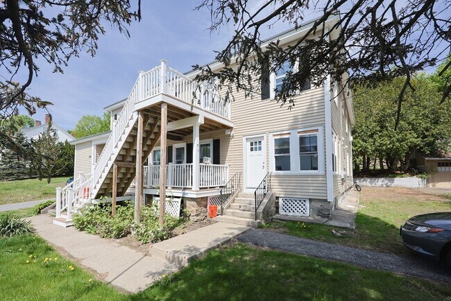 Building Photo - 309 Providence Rd