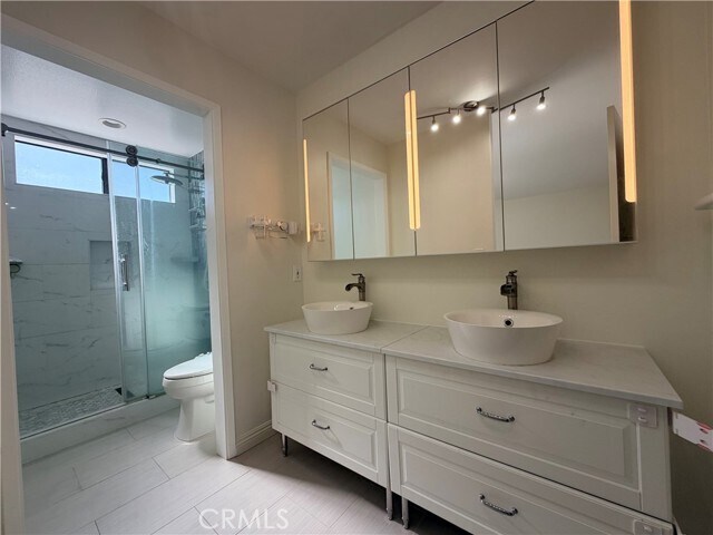 Building Photo - 2257 Poppy Ave