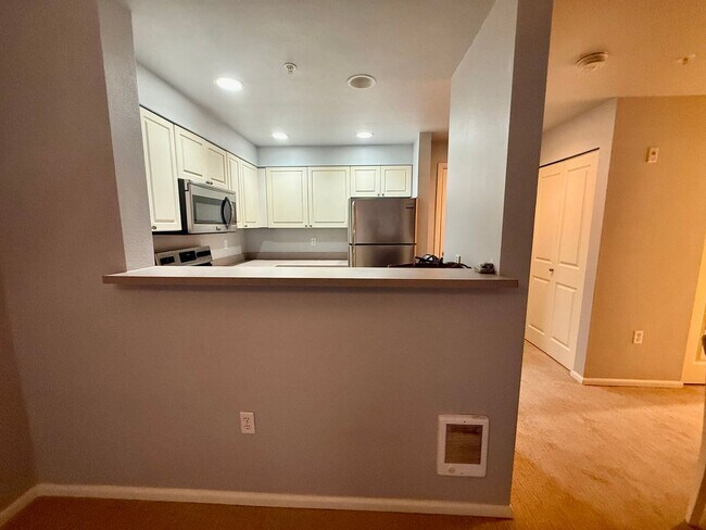 Building Photo - University District Condo