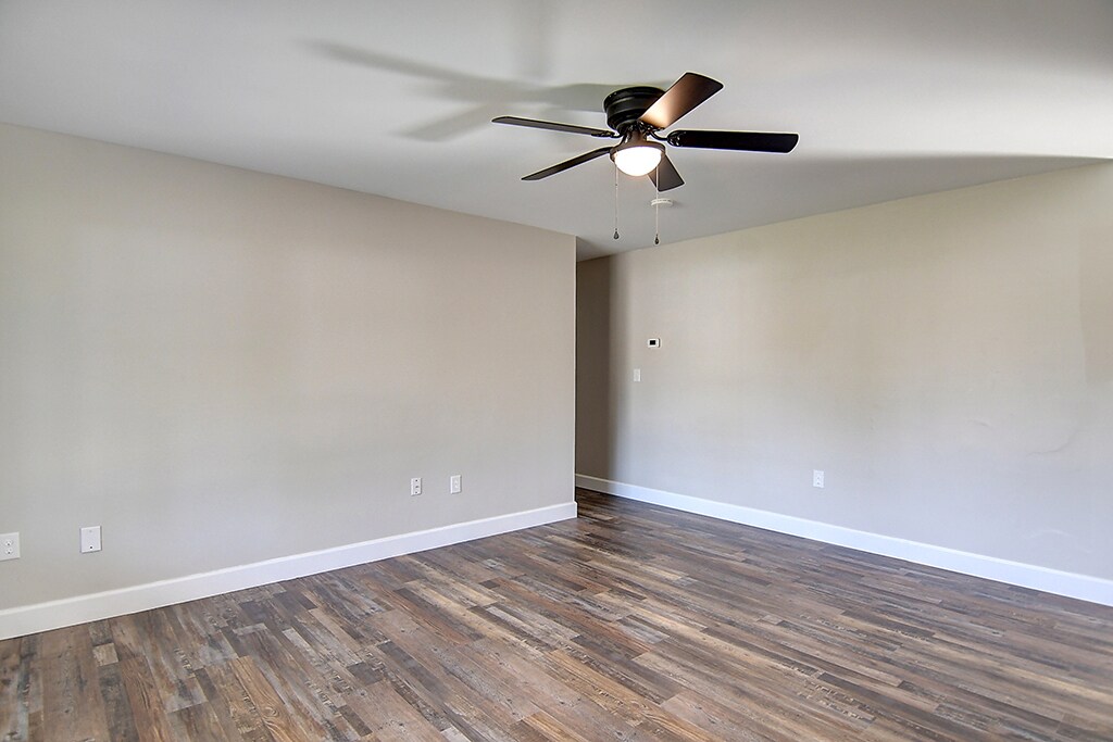 Building Photo - 2306 Southlea Dr