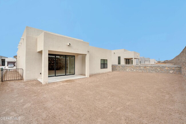 Building Photo - 12825 Middlesbrough Ave