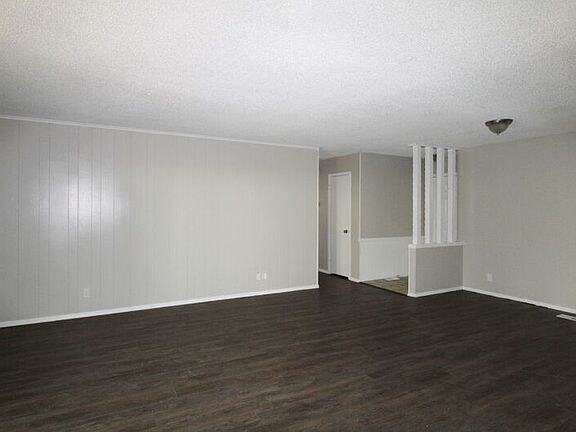 Building Photo - 9905 E 21st Pl