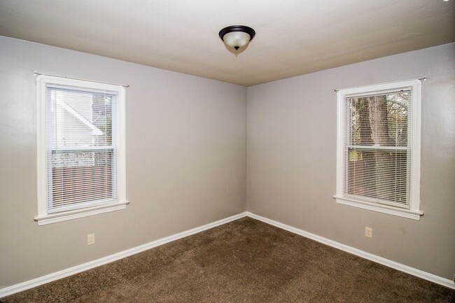 Building Photo - 11702 Ridge Rd