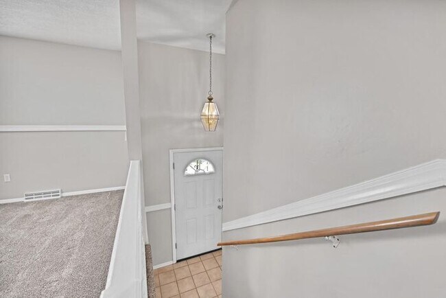 Building Photo - Spacious 5-Bedroom Home in Paradise Hills – North Grand Junction