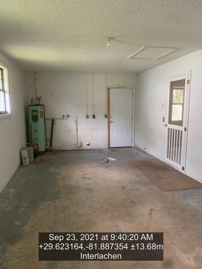Building Photo - 604 Tremont St