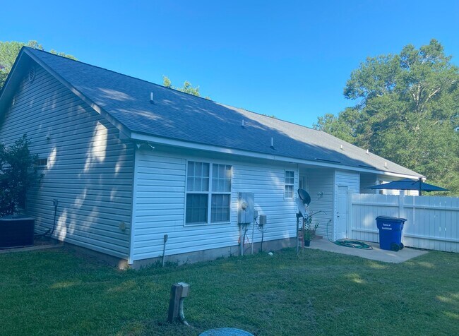Building Photo - 1515 Barbour Rd