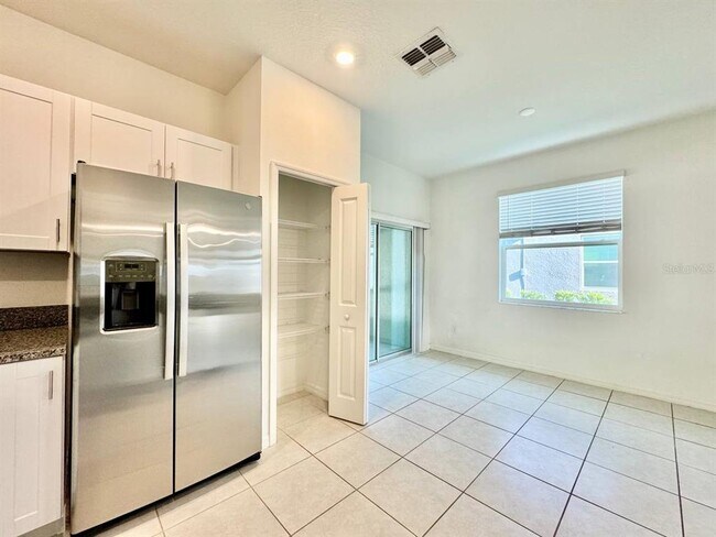 Building Photo - 6093 Acara Ln