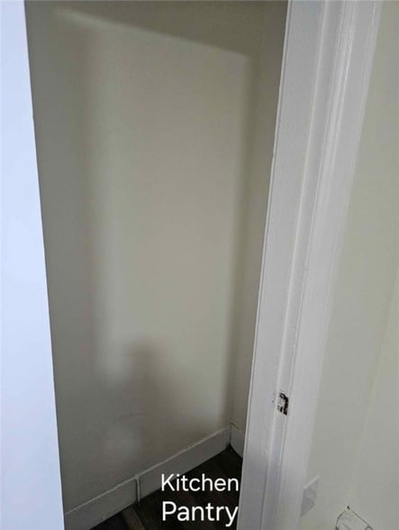 Building Photo - 37 Richelieu St