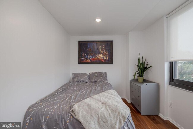 Building Photo - 5500 Holmes Run Pkwy