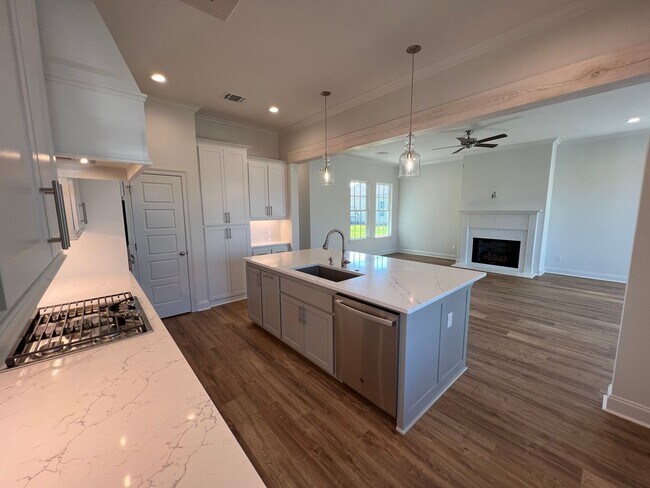 Building Photo - 4773 Cottage Oaks Dr