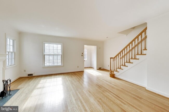 Building Photo - 5138 Nebraska Ave NW