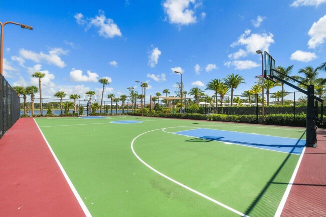 Building Photo - 1221 Faulkner Ter