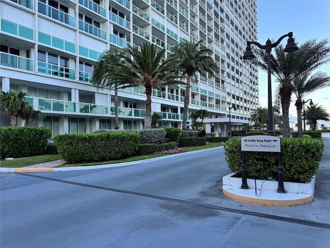 Building Photo - 2100 S Ocean Ln