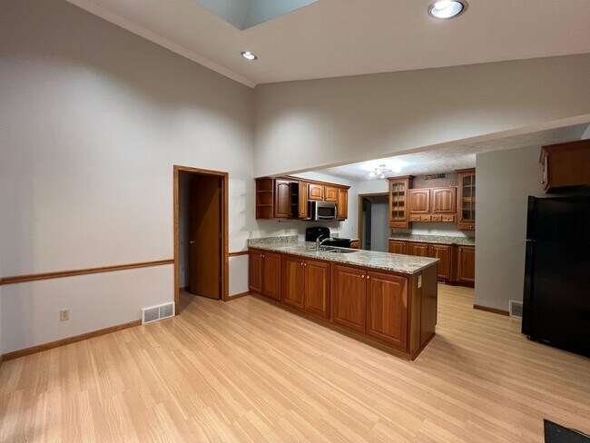 Building Photo - 6170 Mentor Park Blvd