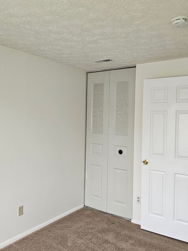 Building Photo - 1337 Vanasse Ct