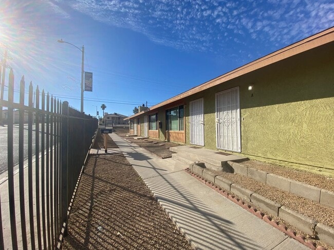Building Photo - 408 E Williams St