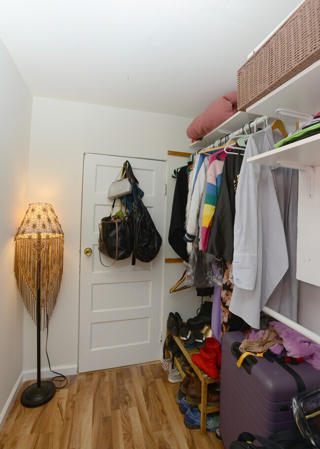 Building Photo - 658 San Juan Ave