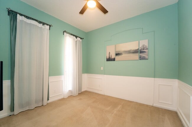 Building Photo - 109 Bilbao Dr