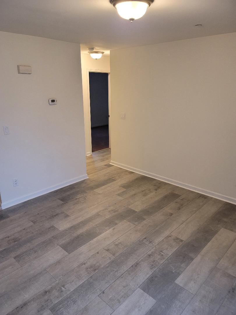 Building Photo - 610 Maple Ave