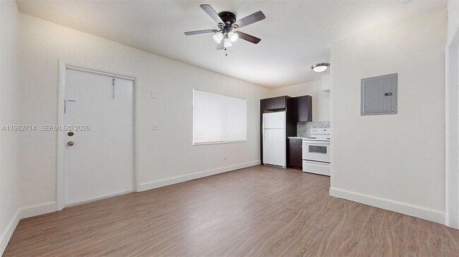 Building Photo - 74 W 15th St