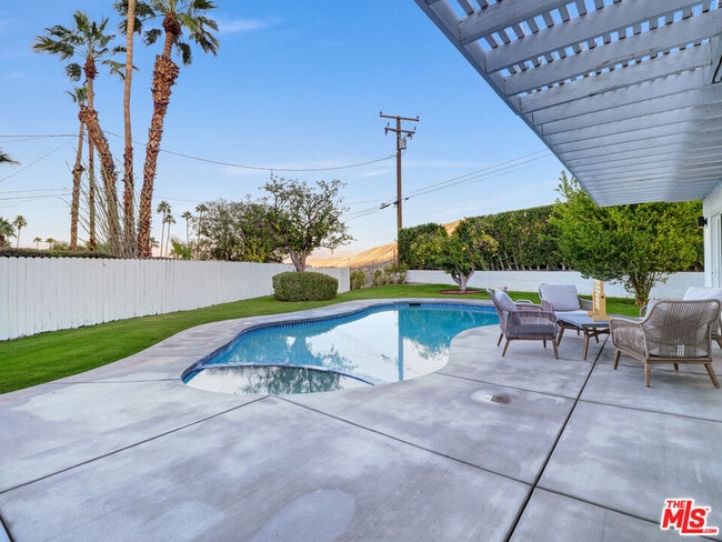 Building Photo - 39390 Marietta Cir