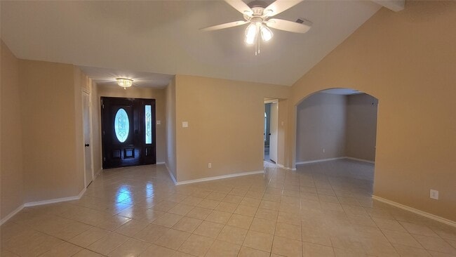 Building Photo - 3335 Lakeland Gardens Dr
