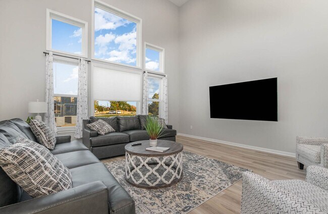 Building Photo - Fully Furnished Executive Corporate Rental