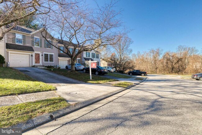 Building Photo - 5 Weyanoke Ct