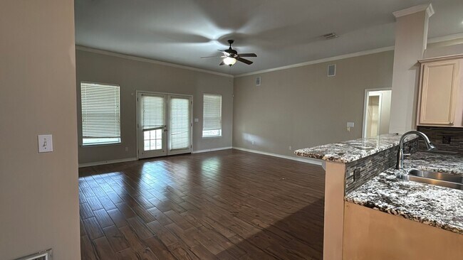 Building Photo - Rental in Shreveport