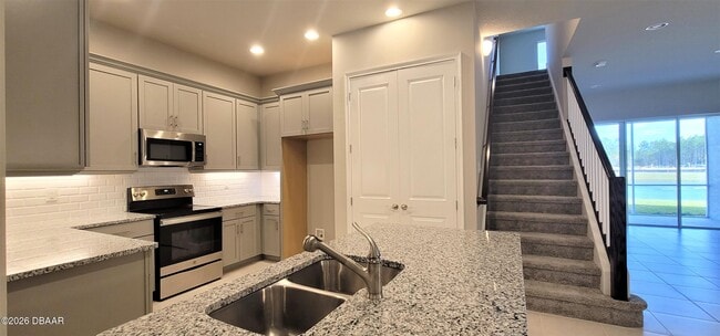 Building Photo - 111 Longridge Ln