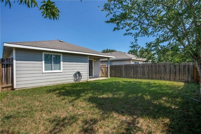Building Photo - 3013 Caleb Dr