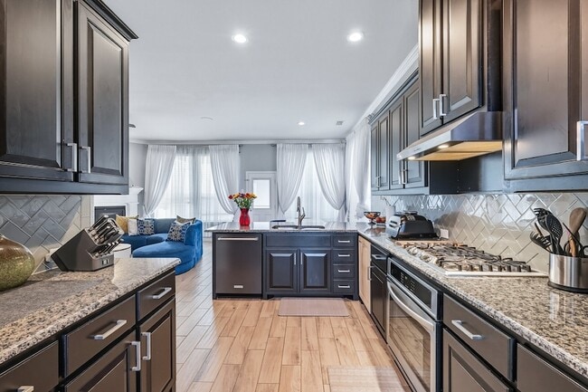 Building Photo - 717 Whippoorwill Dr